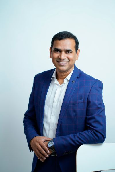 File:Raja Standing.jpeg