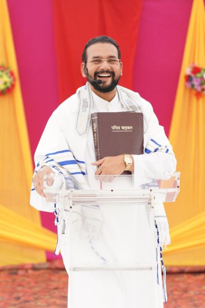 File:Vinod Prochia Ministry.jpg